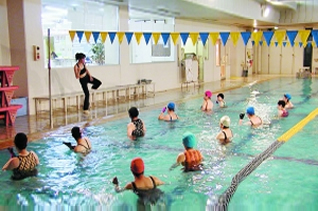 温水プール・体育施設の運営管理